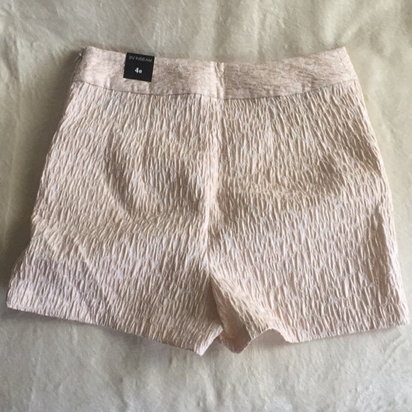 Express Jacquard Shorts. Size 4 - Picture 2 of 7